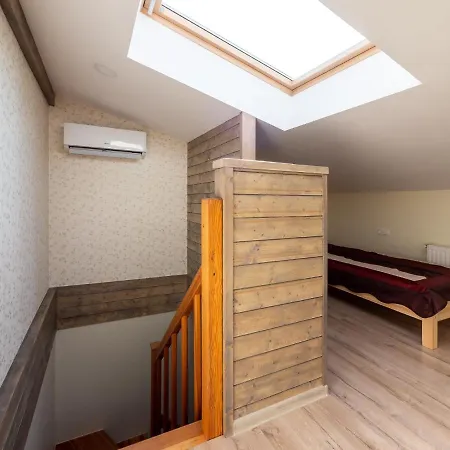 New!!!townhouse Three Floors!!! Apartment