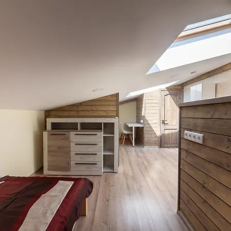 New!!!townhouse Three Floors!!! Apartment